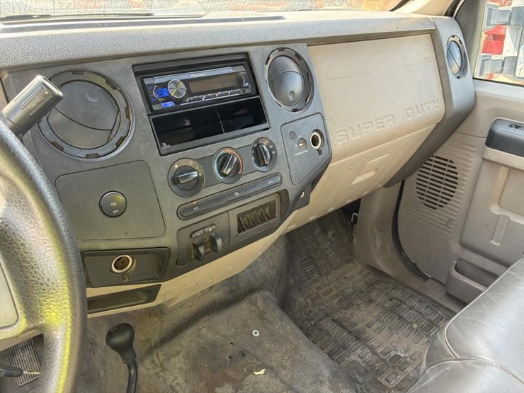 2009-ford-f350-image-19