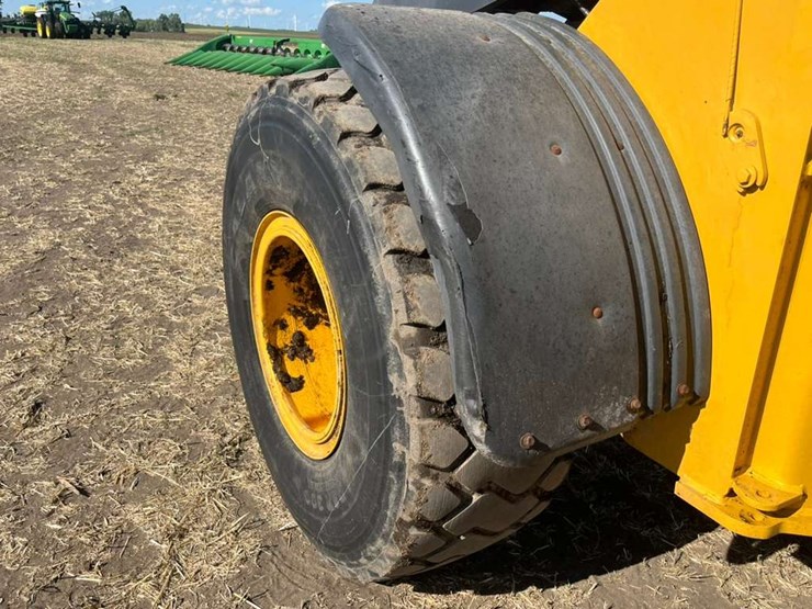 deere-524k-image-31