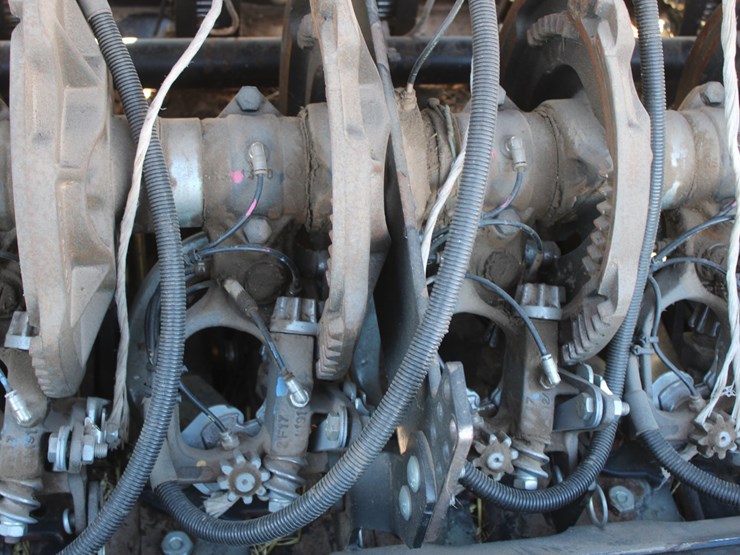 2019-case-ih-lb434xl-image-40