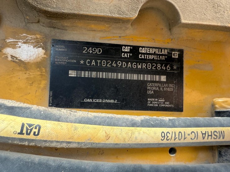 2018-caterpillar-249d-image-26