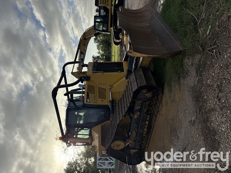 2019-caterpillar-d6n-lgp-image-4