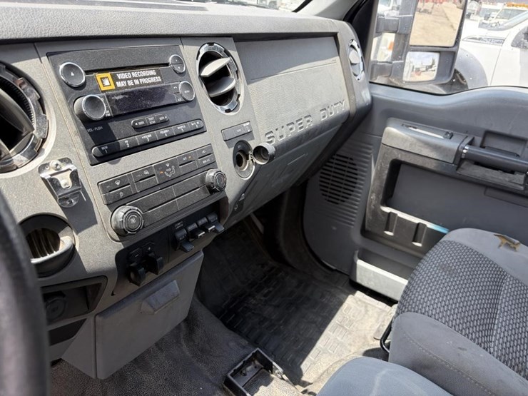 2011-ford-f450-image-17
