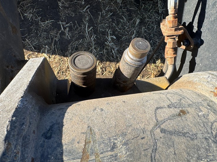 deere-624l-image-39