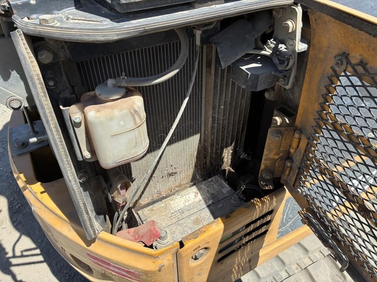 2016-deere-17g-image-23