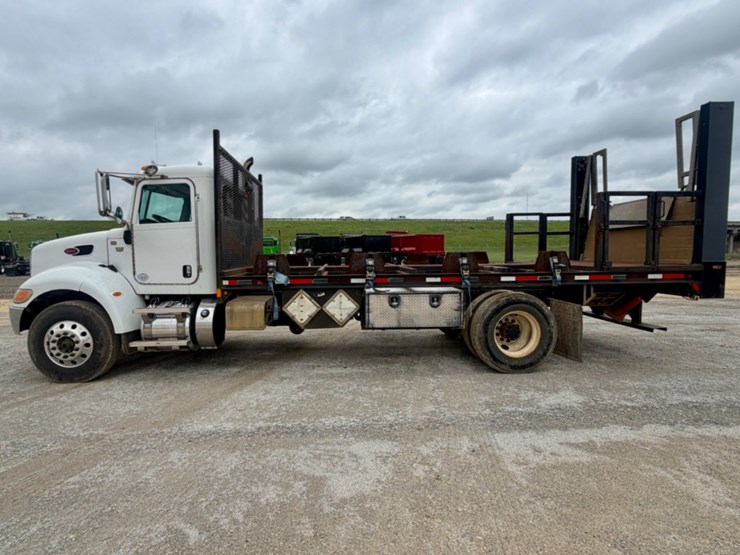 2012-peterbilt-337-image-8