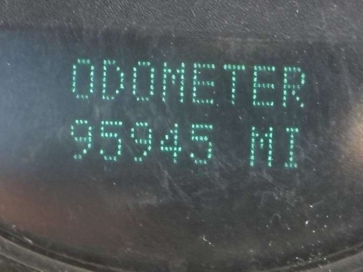 2011-chevrolet-silverado-2500-image-15