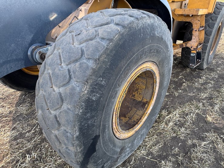 deere-624l-image-12
