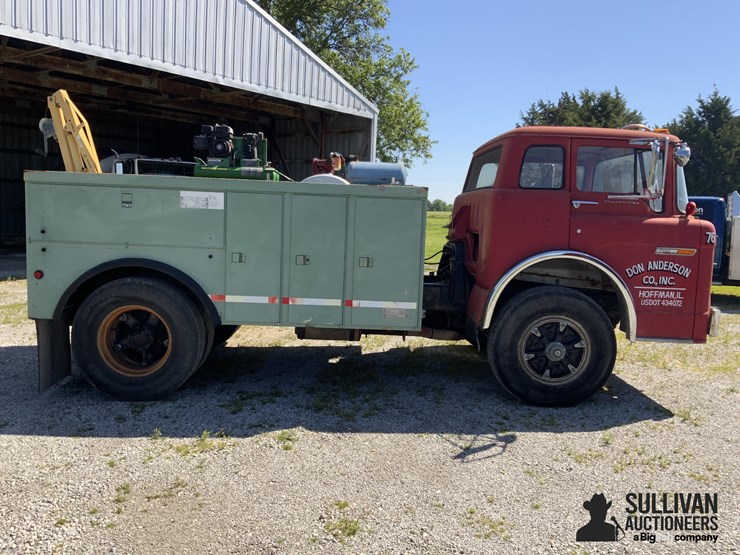 1976-ford-c8000-image-4