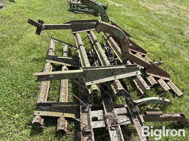 john-deere-spring-tooth-harrow-sections-image-13
