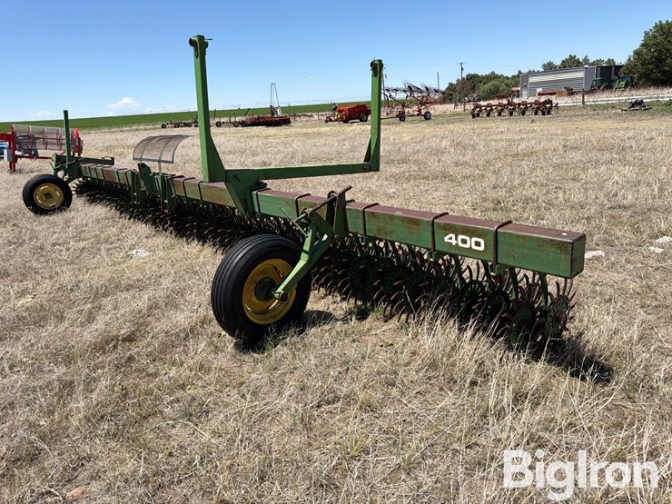 john-deere-400-image-1