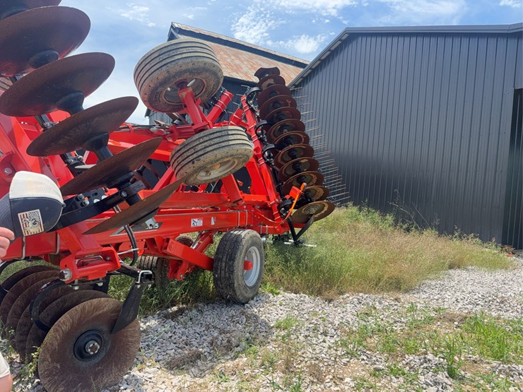 kuhn-krause-8215-image-22