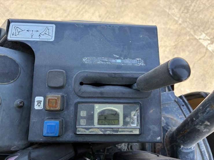 2016-deere-17g-image-19