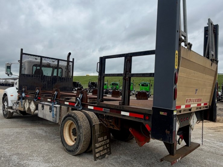 2012-peterbilt-337-image-7