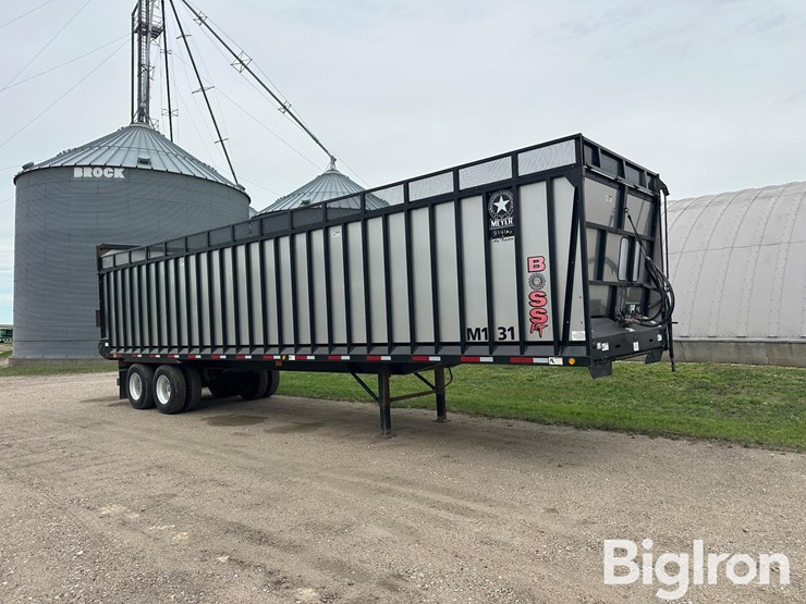 2013-meyer-9140t-boss-rt-t/a-live-bottom-forage-trailer-image-3