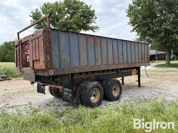 2022-homemade-box-trailer-image-5