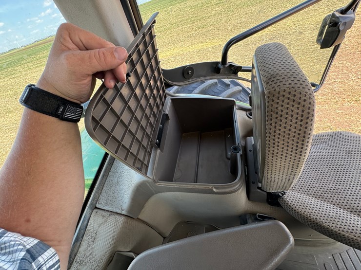 2019-john-deere-8295r-image-58
