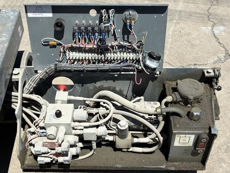 2004-skyjack-sjiii3219-image-10