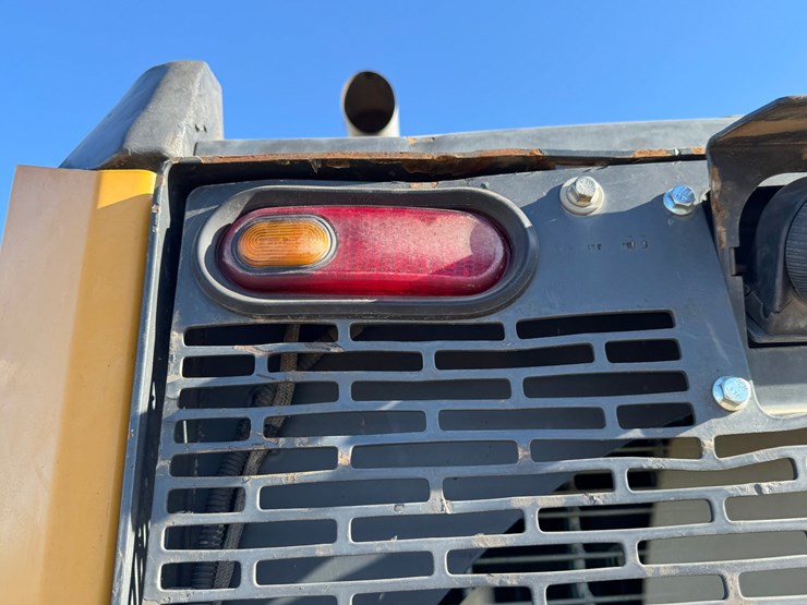 deere-624l-image-42