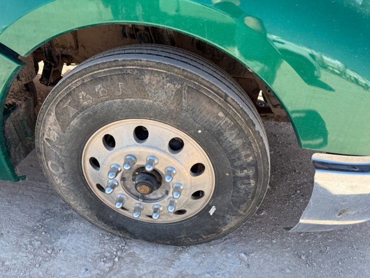 2019-kenworth-t680-image-5
