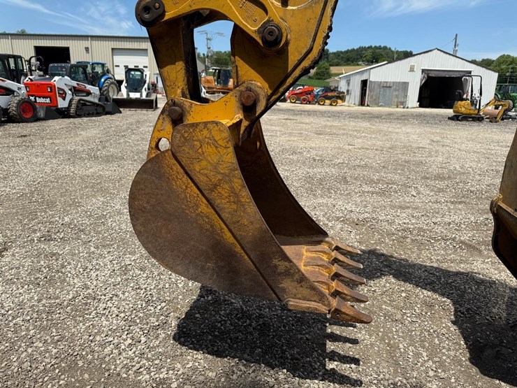 deere-410g-image-15