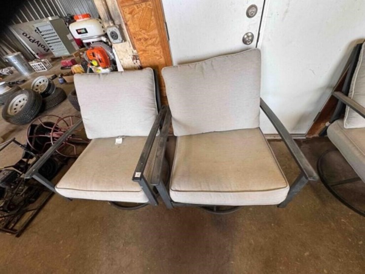 4-patio-chairs-image-3
