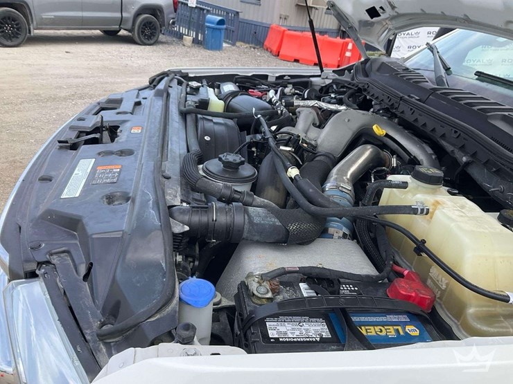 2022-ford-f350-image-9