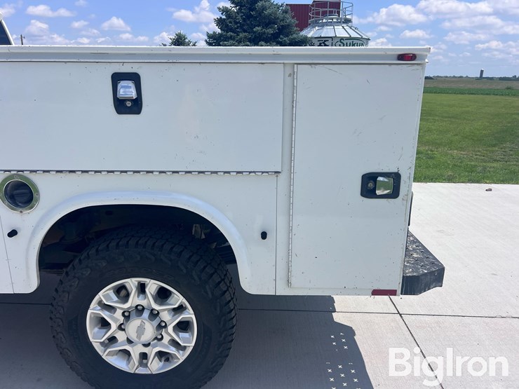 2020-chevrolet-silverado-3500-image-9