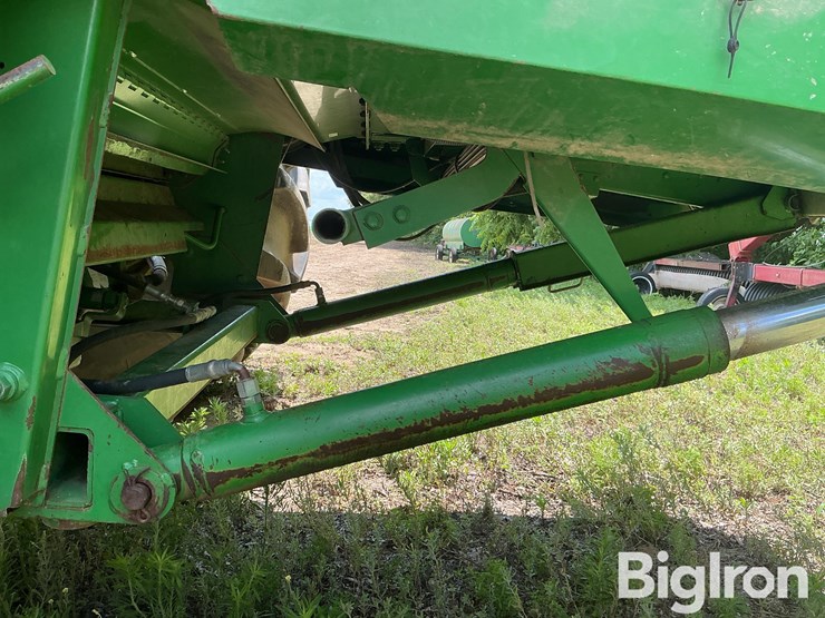john-deere-9750-image-11