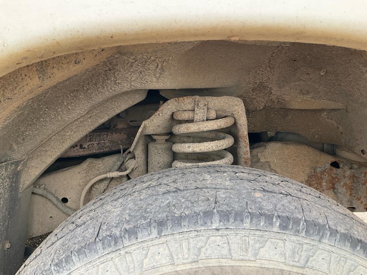 2010-ford-e350-image-18