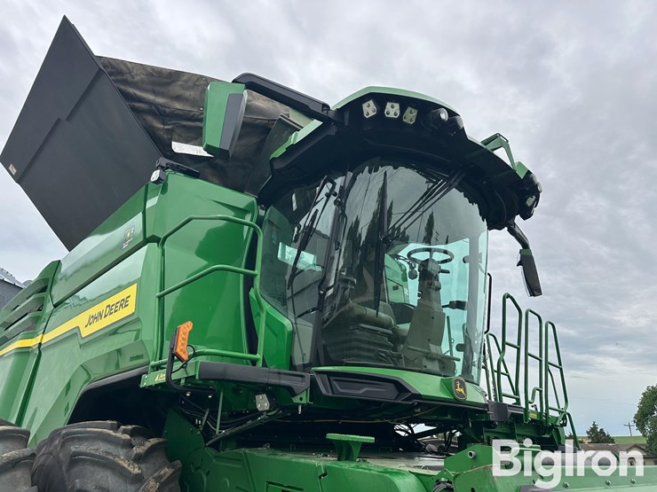 2022-john-deere-x9-1000-image-17
