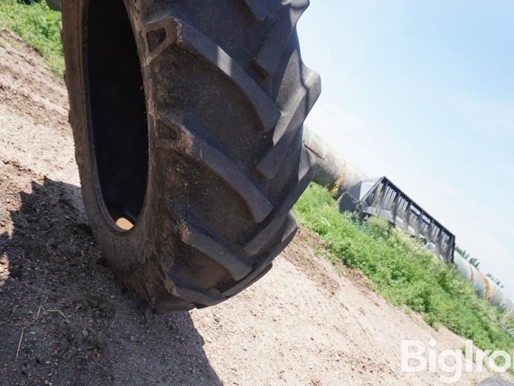 bkt-18.4-38-tire-image-8