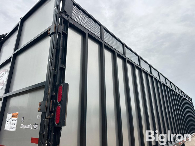 2013-meyer-9140t-boss-rt-t/a-live-bottom-forage-trailer-image-19