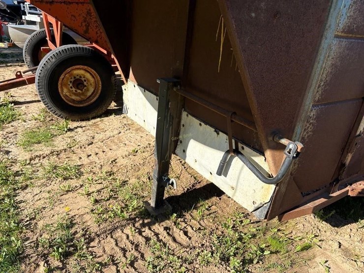 10'-gooseneck-cattle-trailer-image-4