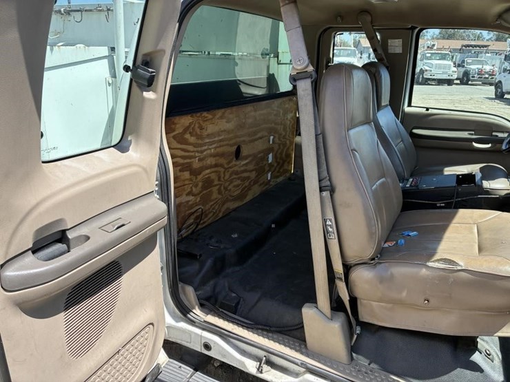 2001-ford-f350-image-11