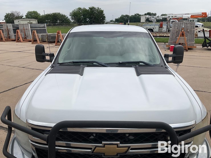 2011-chevrolet-2500-image-13