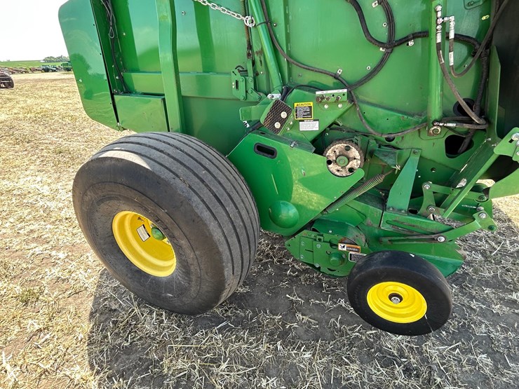 john-deere-569-premium-image-12