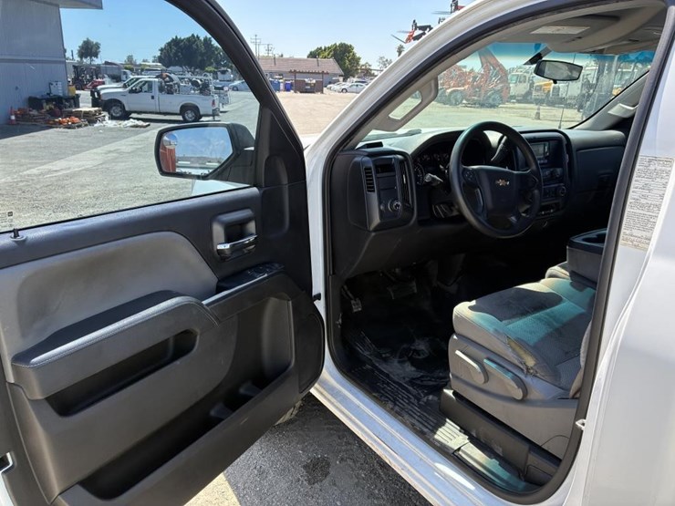 2015-chevrolet-silverado-2500-image-11
