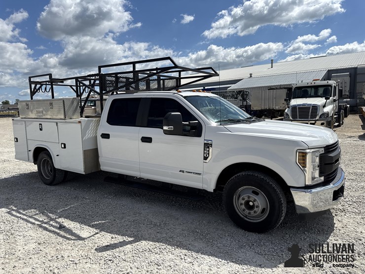 2018-ford-f350-image-3