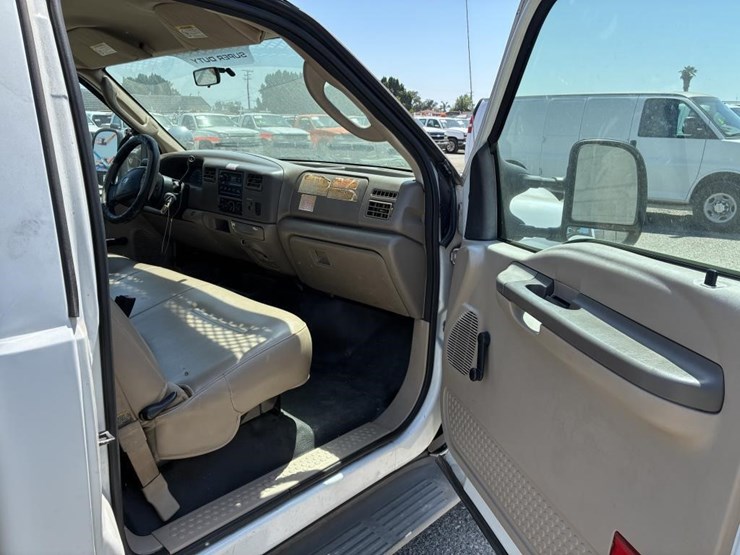 2004-ford-f250-image-11