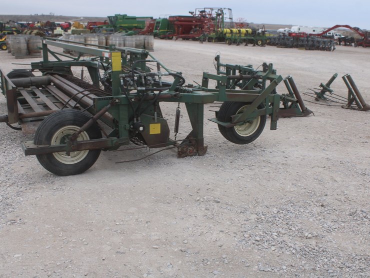#1020-•-1996-pickett-6r30a-one-step-bean-cutter-image-6