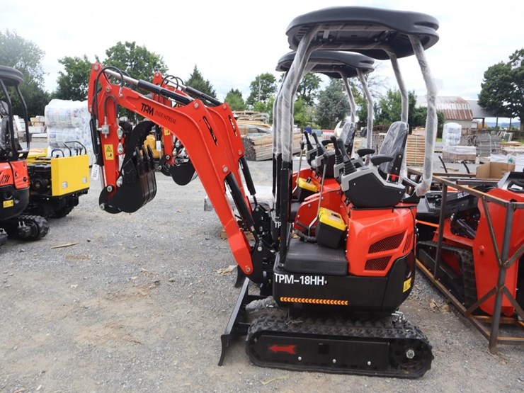 tpm-18hh-mini-excavator-image-3