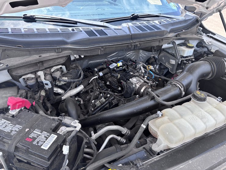 2021-ford-f150-image-14