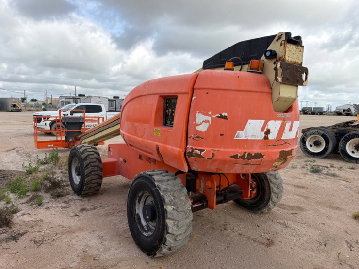 2008-jlg-600s-image-8