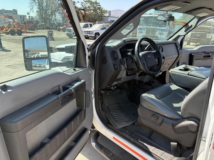 2014-ford-f350-image-12