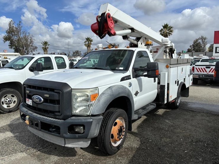 2012-ford-f550-image-1