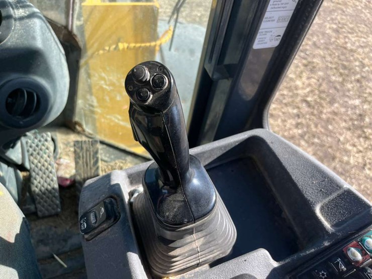 deere-524k-image-43
