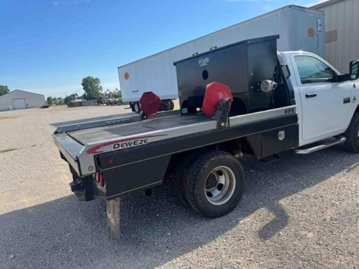 2010-dodge-ram-3500-image-11