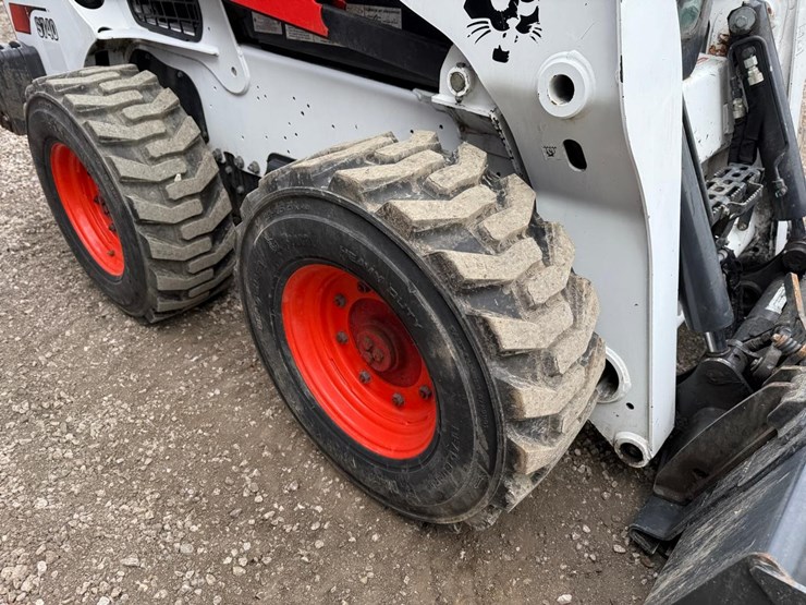 2022-bobcat-s740-image-12