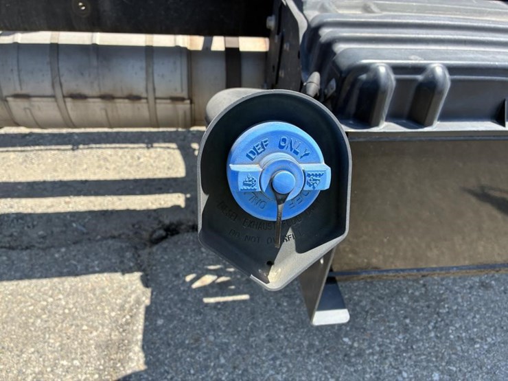 2015-ford-f650-image-6