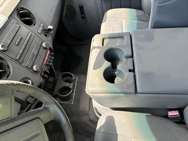 2013-ford-f450-image-23